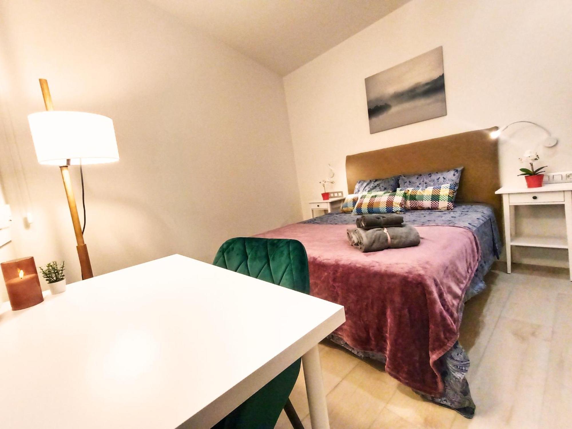 Private Rooms By Plaza Universidad Barcelona Zewnętrze zdjęcie